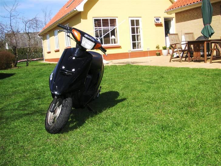 Yamaha Jog AS [SOLGT] - Billedet er taget den 17. april -09 billede 1