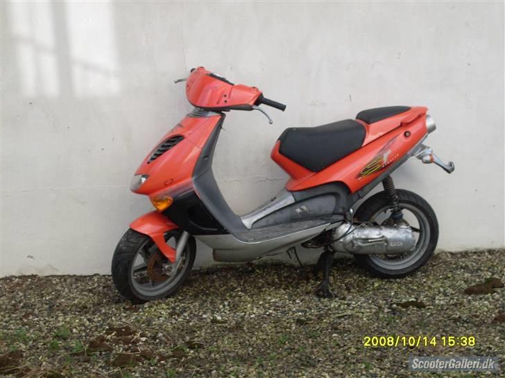 Aprilia SR50 Stealth LC SOLGT billede 1