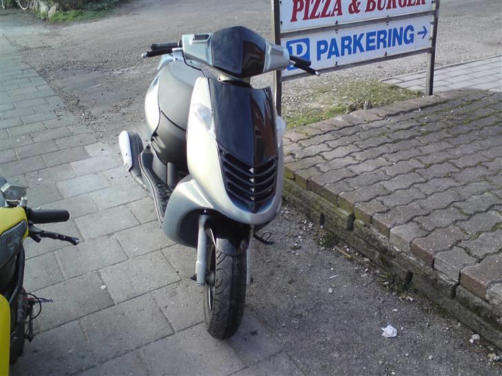 Aprilia Sonic  SOLGT  billede 1