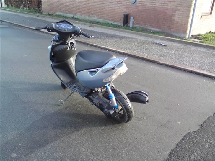 Aprilia Sonic  SOLGT  billede 2