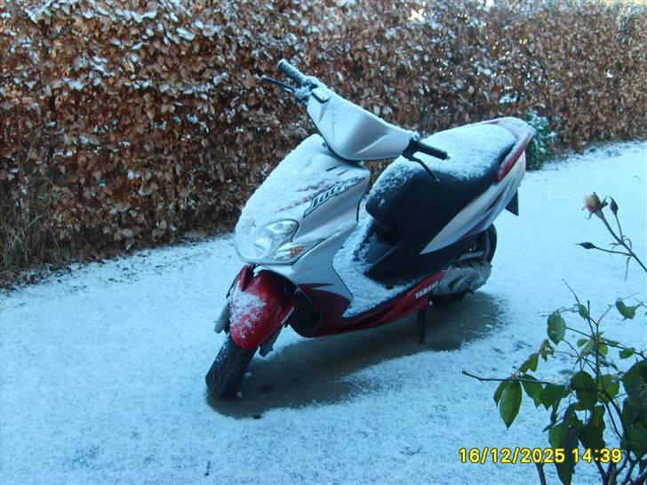 Yamaha Jog R SOLGT :(  - ja den var kommet i vinterhi men skulle lige bruge den en dag og der snete det lidt billede 19