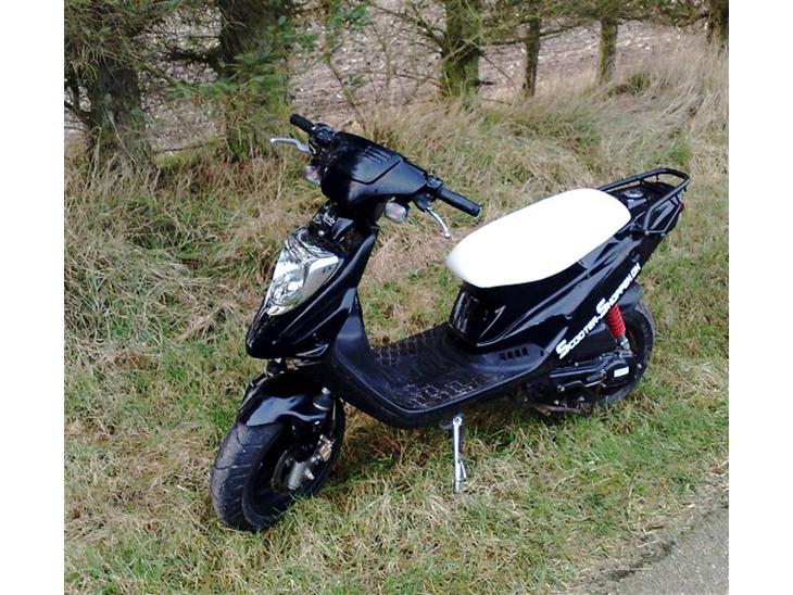 {{currentPhoto.altText}} billede {{currentPhoto.number}}