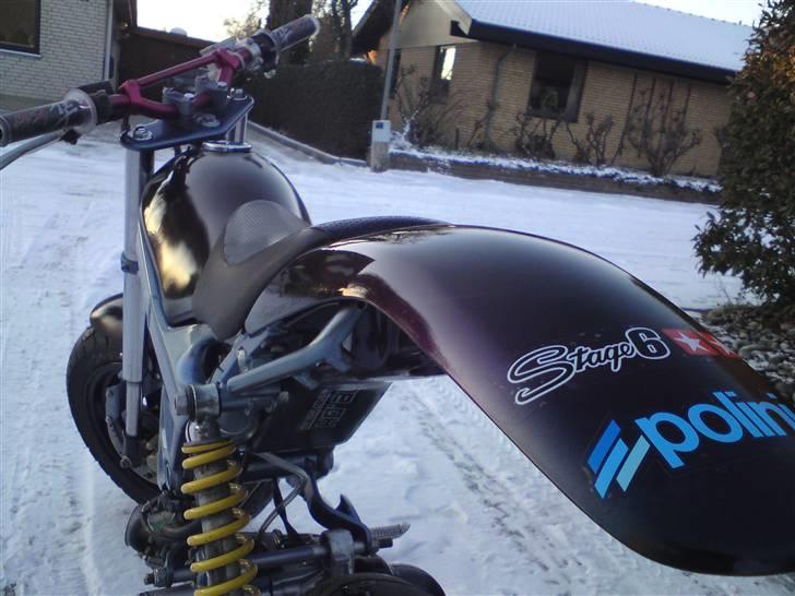 Suzuki Street'Rox /EVO - første gang i lyset efter renovering. normalt ikke et vejr den ser noget til, men der skulle tages billeder :) billede 9