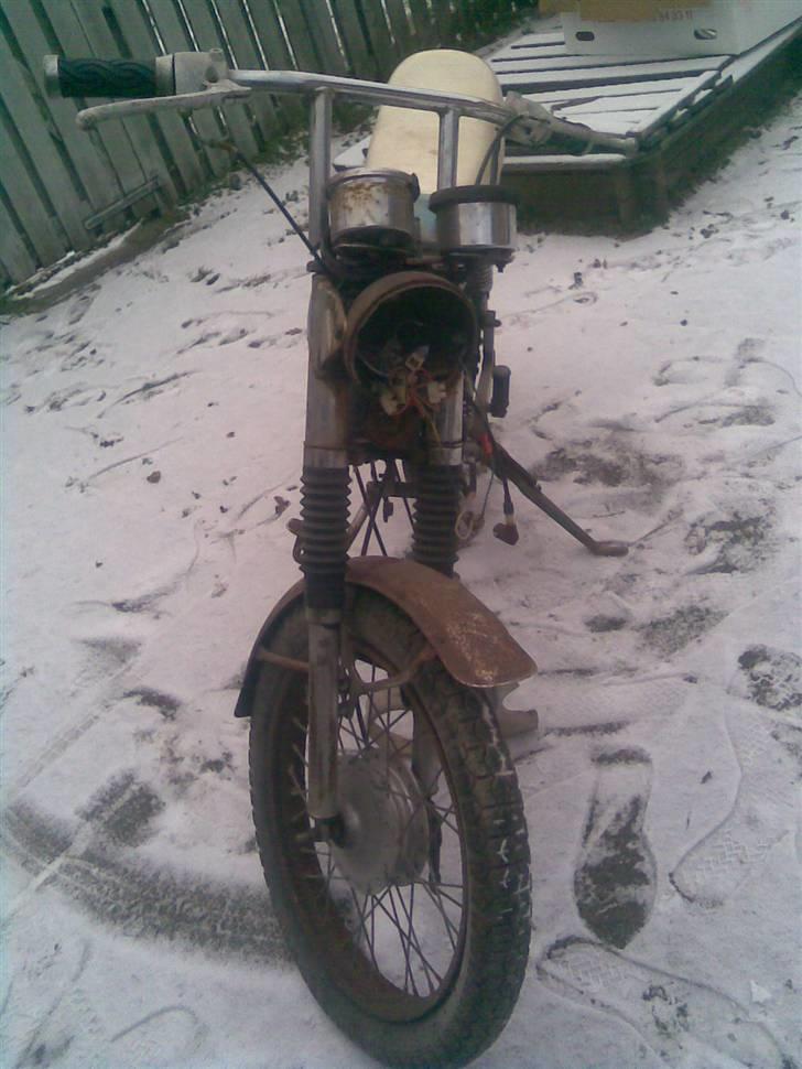 Yamaha FS1 K1 (projekt) - jae mangler en lygte men det går nok billede 3