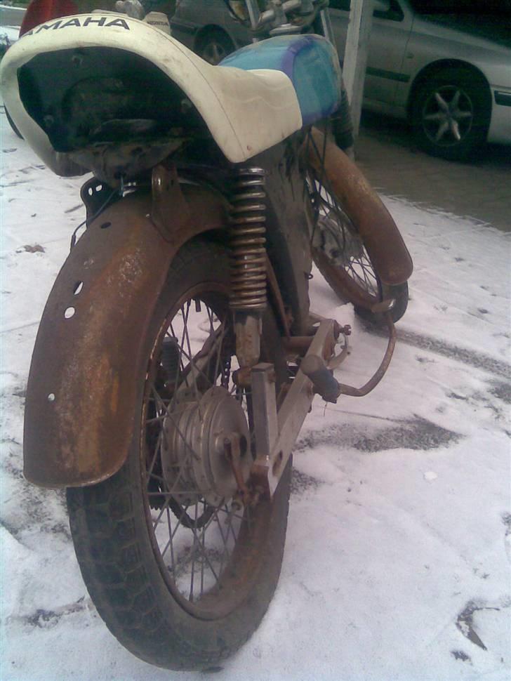 Yamaha FS1 K1 (projekt) - skærmene har en fed farve .... billede 4