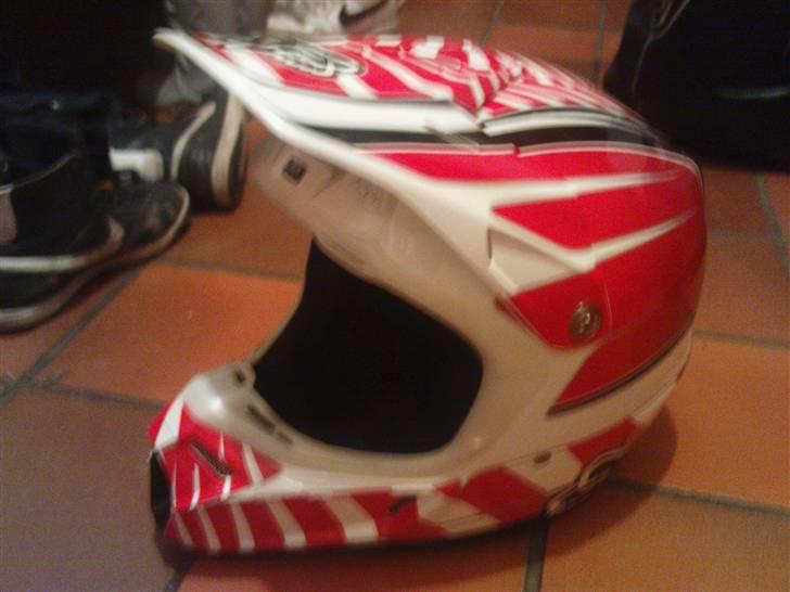 Suzuki 125 rm SOLGT :( - Den nye Fox hjelm 09 billede 7