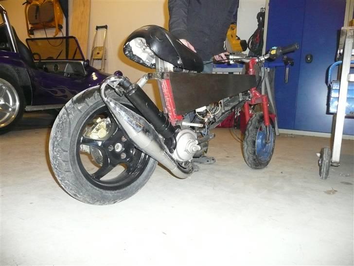 Yamaha aerox baneracer (solgt) billede 10