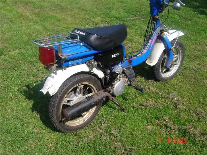 Suzuki fz 50 (45KM/T) SOLGT - skal have lavet et bedre ophæng billede 4