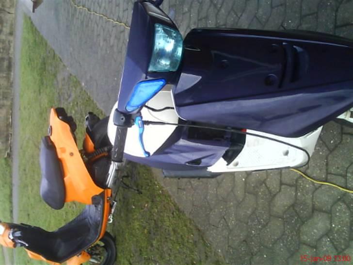 Yamaha Jog FS [Bytte til hot 50] - Med fredes hot i baggrunden :) billede 11