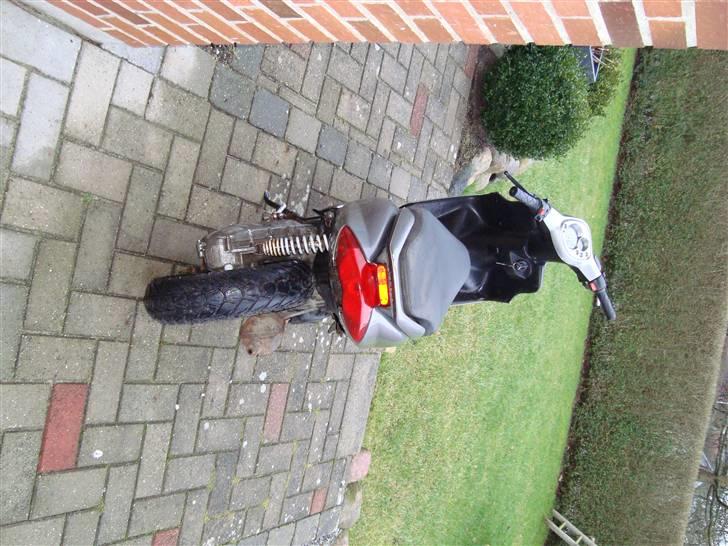 Yamaha Jog r//solgt// billede 6