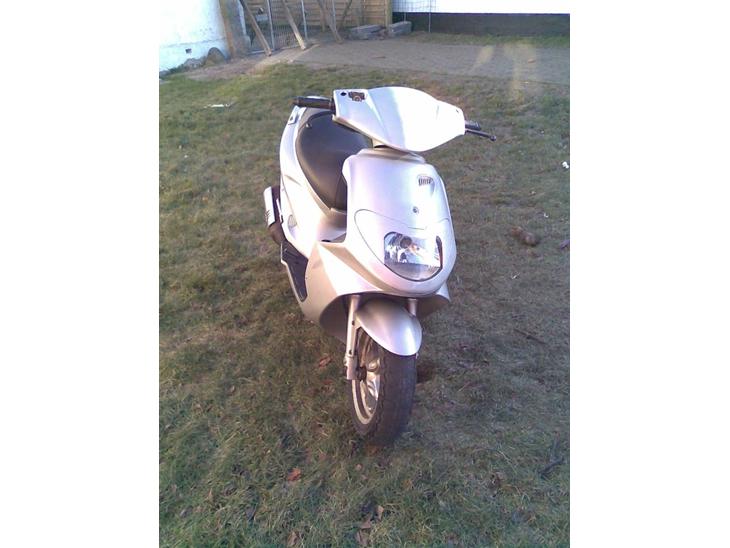 {{currentPhoto.altText}} billede {{currentPhoto.number}}