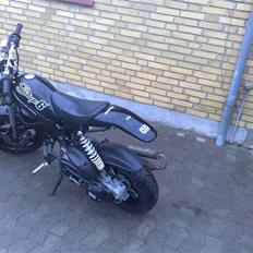 Suzuki Street Magic (Solgt)