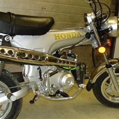 Honda DAX kopi (BYTTET)