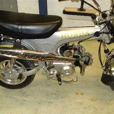 Honda DAX kopi (BYTTET)