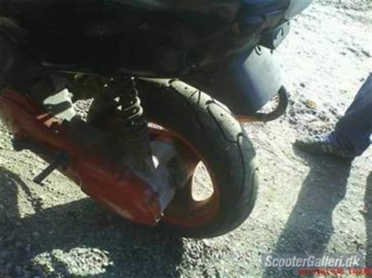 Yamaha neos byttes til hot billede 5