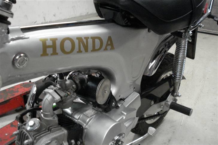 Honda DAX kopi (BYTTET) billede 10