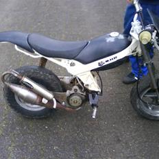 Suzuki Street magic.(SOLGT)