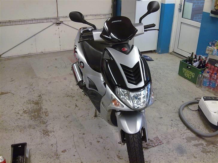 Kymco Super 9 s billede 1