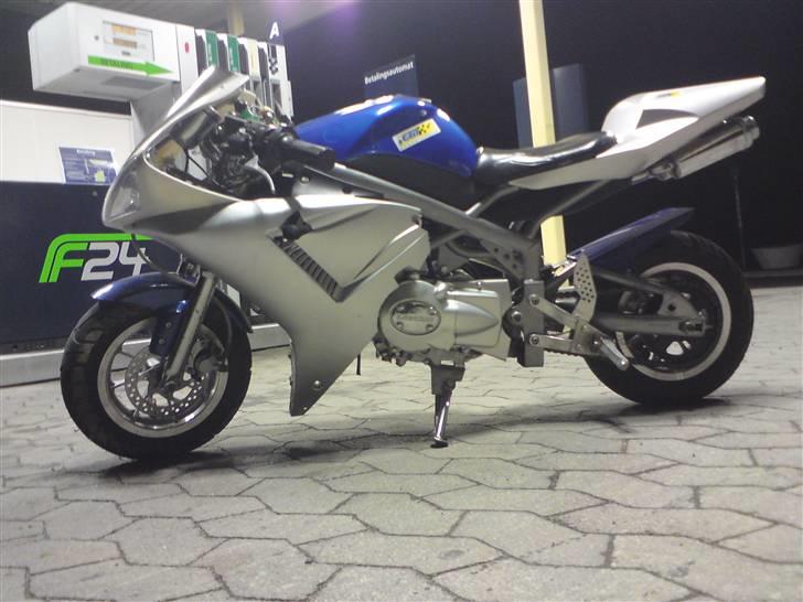 MiniBike Superbike R6 solgt billede 3