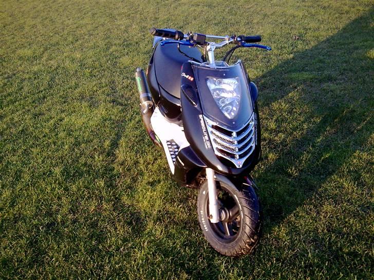 Aprilia Sonic solgt* - Den blev lige stillet op i aften solen den 20 januar 09 billede 2