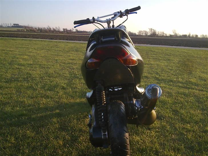 Aprilia Sonic solgt* - Den blev lige stillet op i aften solen den 20 januar 09 billede 4