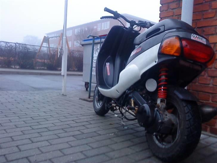 Piaggio zip nu (solgt) billede 3