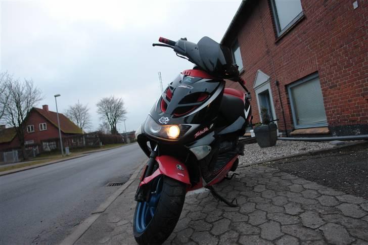 Aprilia SR50 Di-Tech ¤Byttet¤ - Ja eneste defekt i elnettet er en sprungen pære :) billede 6