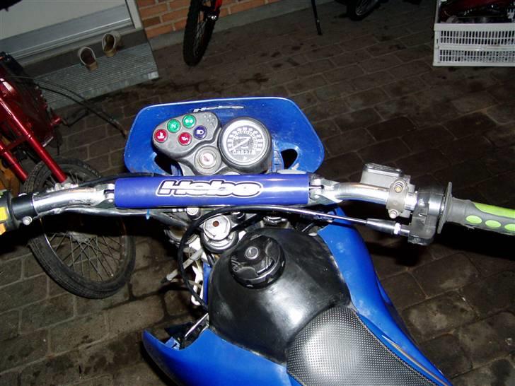 Suzuki Super Motard SMX - BYTTET - Hebo bartstyrpude. Har nøgle til både tank og tændingslås.. billede 4