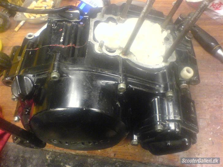 Suzuki Super Motard SMX - BYTTET - Rensning & Renovering af motor - Nymalet på billedet.. billede 7