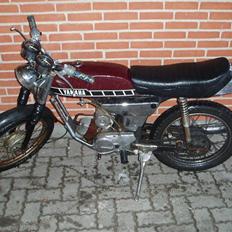 Yamaha k1 4 gear Solgt for 2500.