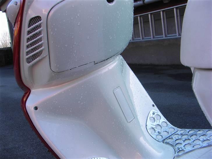 Aprilia Sonic >Ferarri<  billede 4