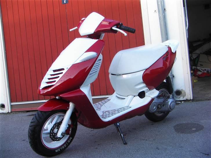 Aprilia Sonic >Ferarri<  billede 9