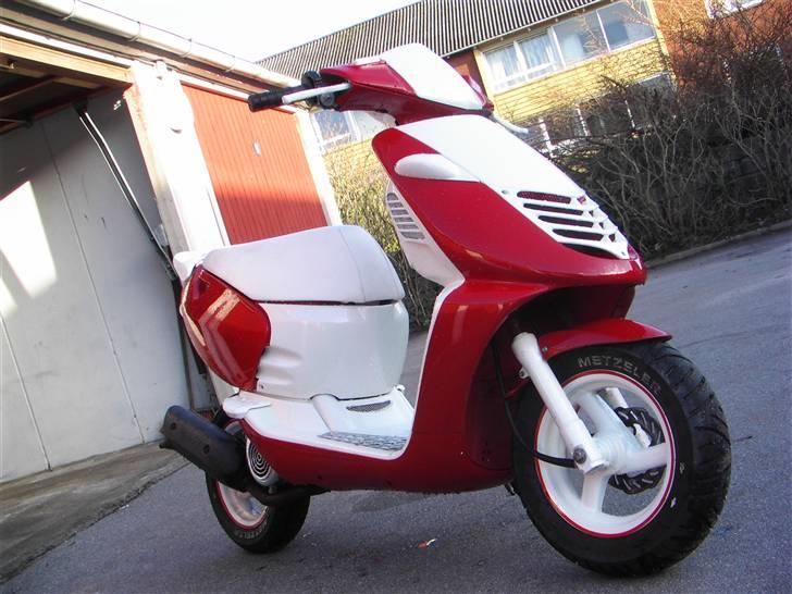 Aprilia Sonic >Ferarri<  billede 11