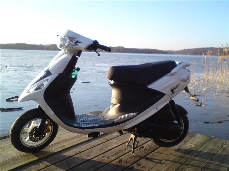 PGO White Magic [SOLGT] billede 1