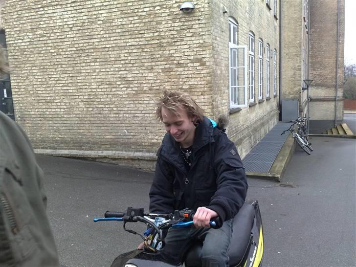 PGO Dr. Big -Solgt- - Nelli der lige skulle prøve Biggen, det var "hår rejsene" xD det er bare et lidt dårligt billede :P billede 10