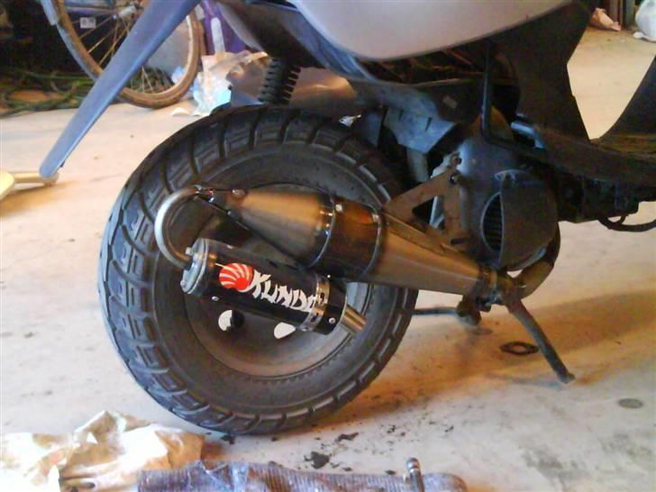 Yamaha Bws ng - før jeg malet den,  med en vans udstødning:) billede 17