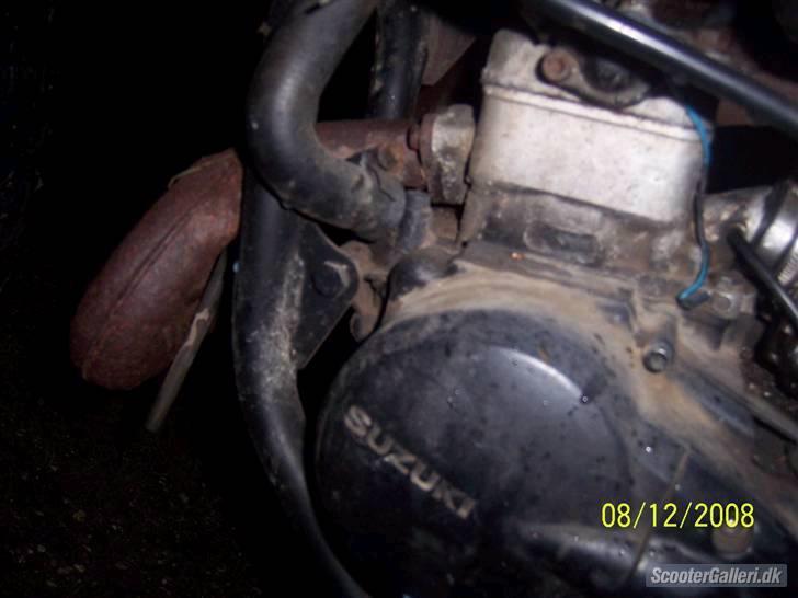 Suzuki RMX SOLGT  - Billederne er lånt af den gamle ejer .. Nye kommer i løbet af weekenden  billede 4