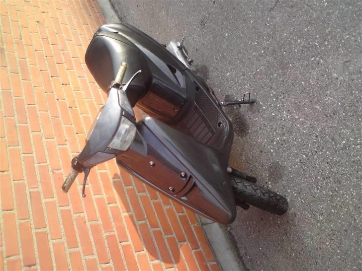 Yamaha jog As ( Solgt ) billede 2