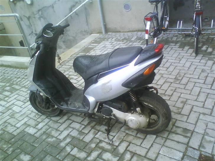 Piaggio nrg mc3 bygget om - den er ikke lige blevet vasket :) billede 11