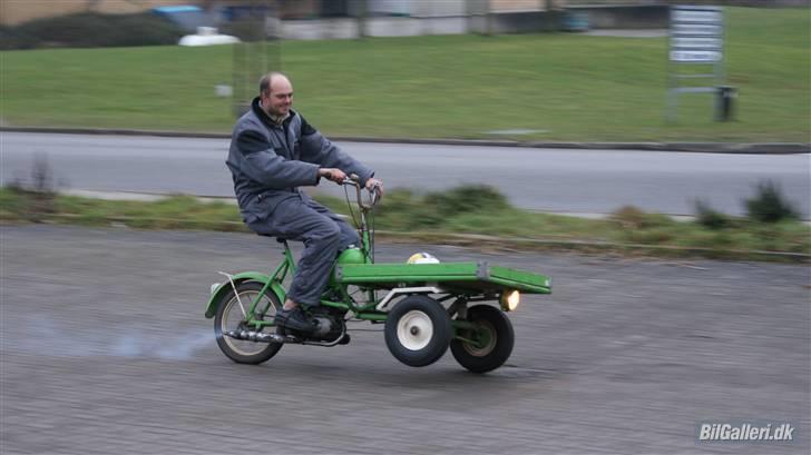 Veteraner crescent flak moped - et bevis for at den kan køre og mega sjov at køre på  billede 7