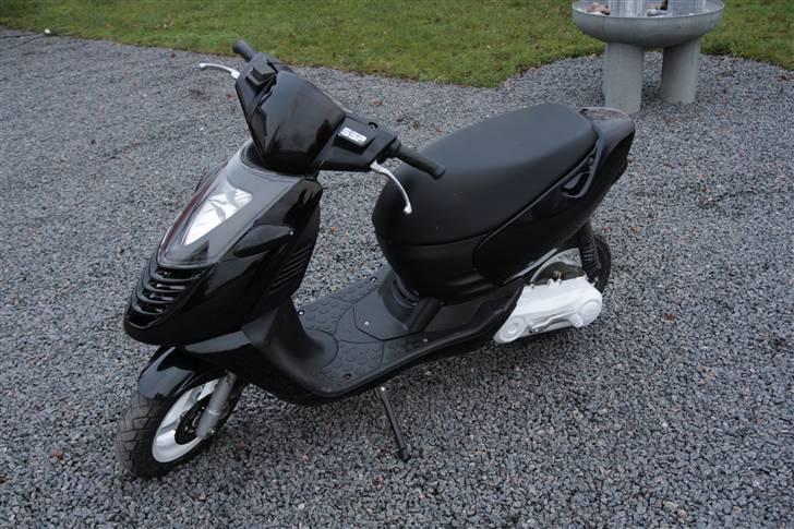 Aprilia Sonic -'B&W'- SOLGT billede 2