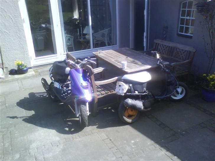 Yamaha JOG FS EVO (SOLGT) - Mig og min vens jog helt std. den uden skjolde billede 1