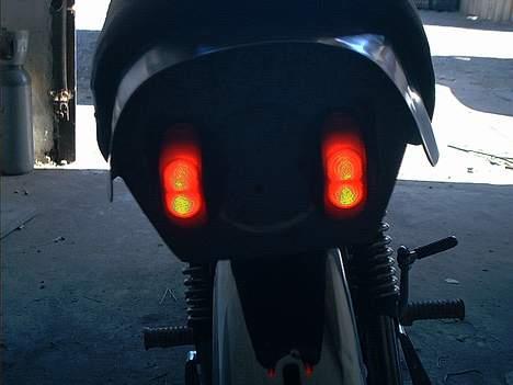 Yamaha 4 gear.....solgt - mine diodebaglygter når de er tændt billede 3