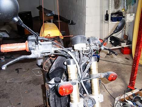 Suzuki RMX - Ja den er så den. Uden skjole..  billede 3