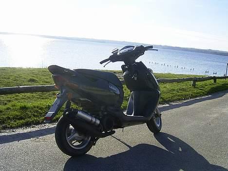 Aprilia sonic (GAMMEL PIC ! ) - taget d.19.3.05 billede 2