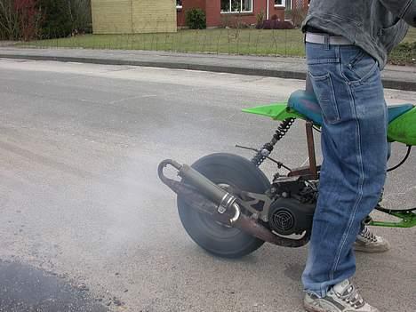 Kawasaki 60ccm (smaderet hehe) billede 6