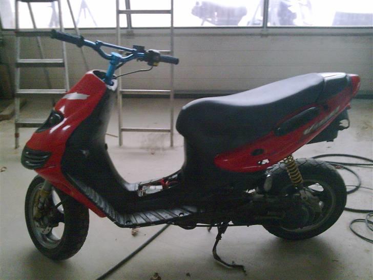 Suzuki kantana SOLGT billede 2