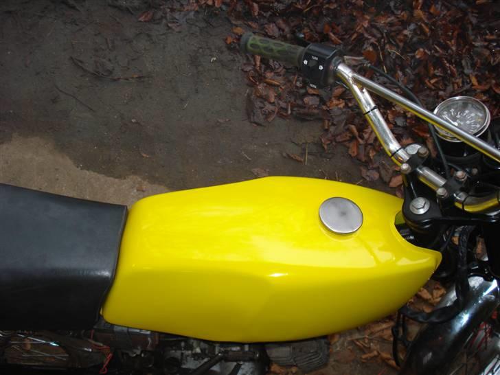 Suzuki DM50 Samurai *solgt*  - Den flotte gule tank (: billede 9