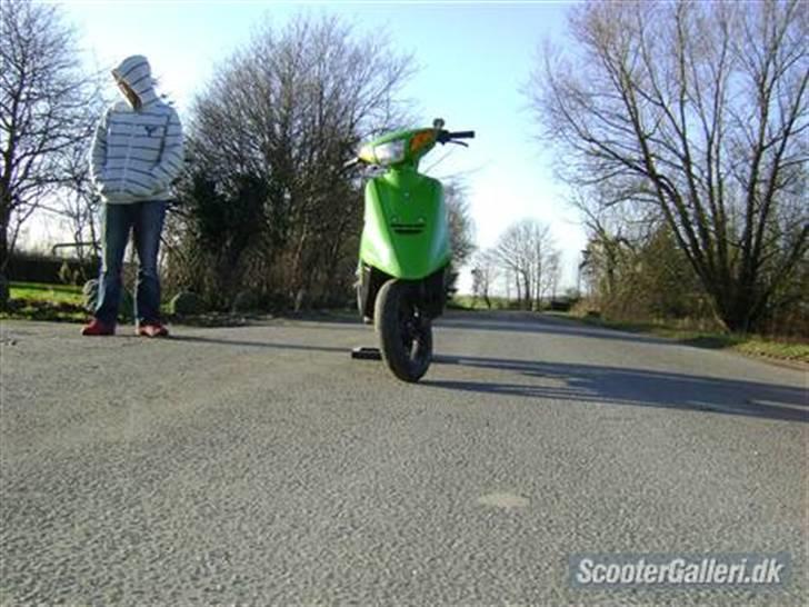 Yamaha jog SOLGT billede 6