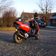 Aprilia sonic ==SOLGT==